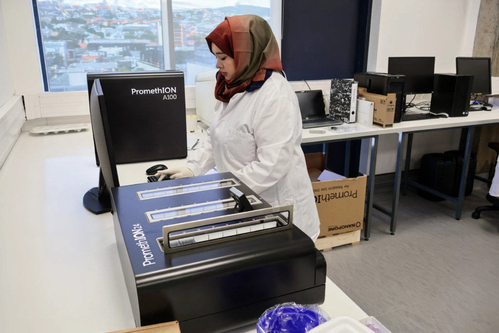 Image Alt Text Long-Read Sequencing South Africa using Oxford Nanopore PromethION 24 at CPGR for advanced genomics research.